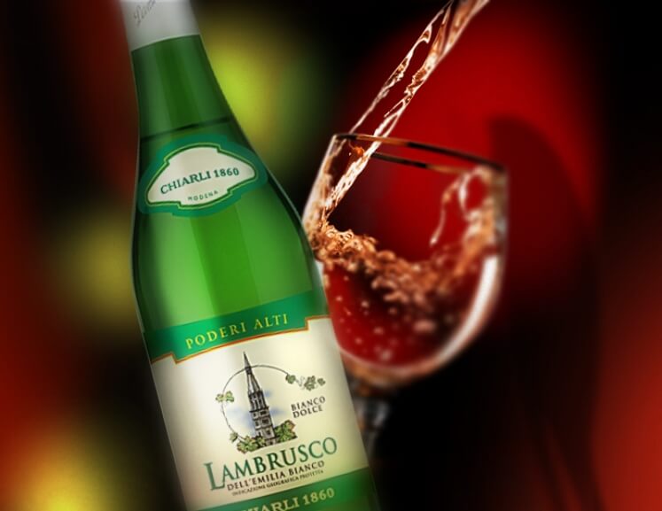 Жемчужное вино. Ламбруско шампанское Италия. Шампанское Италия Lambrusco. Игристый напиток Ламбруско. Ламбруско Бьянко напиток.