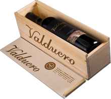 Вино красное сухое «Valduero Gran Reserva» 2010 г., в деревянной коробке