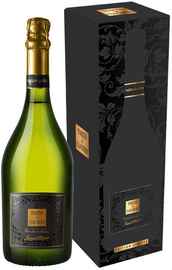 Вино игристое белое брют «Toques et Clochers Cremant de Limoux» 2012 г. в подарочной упаковке