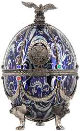 Водка «Императорская Коллекция Супер Премиум графин-яйцо серебро с цветами» в деревянной футляре