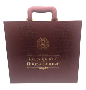 Коньяк российский «Кизлярский праздничный КС» набор кейс с бокалами
