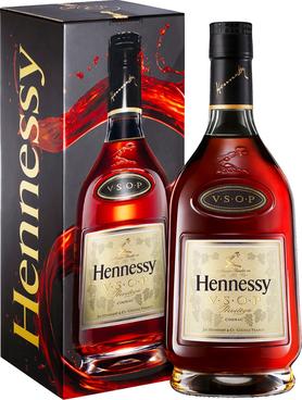 Коньяк французский «Hennessy VSOP Privilege, 0.75 л» в подарочной упаковке