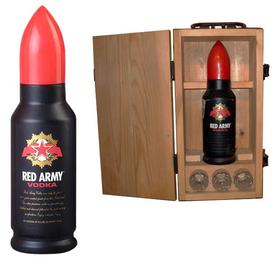 Водка особая «Red army» в деревянной подарочной упаковке + 3 стопки
