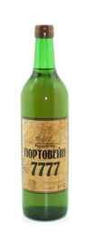 Вино специальное белое полусладкое «Портвейн 7777»