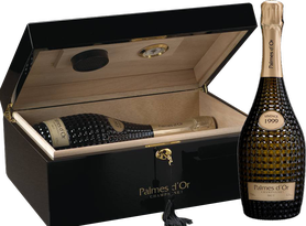 Шампанское белое брют «Nicolas Feuillatte Palmes D'Or Brut, 0.75 л» 1999 г., 2 бутылки в деревянном футляре