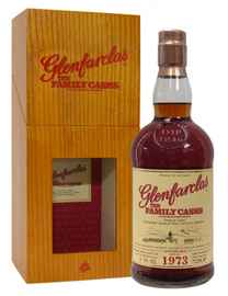 Виски шотландский «Glenfarclas 1973 Family Casks» в деревянной подарочной упаковке