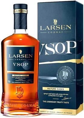 Коньяк французский «Larsen VSOP, 0.7 л» в подарочной упаковке
