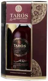 Коньяк армянский «Arcon Taros 10 Years Old» в подарочной упаковке