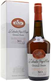 Кальвадос «Christian Drouin Calvados Pays d`Auge XO» в подарочной упаковке