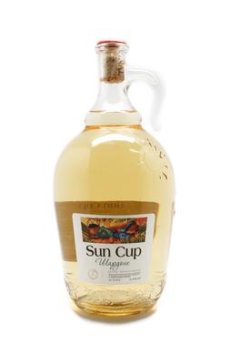 Вино столовое белое полусладкое «Sun Cup Shardonnay»