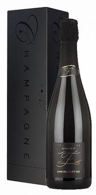 Шампанское белое экстра брют «Nathalie Falmet Cuvee ZH 302» в подарочной упаковке