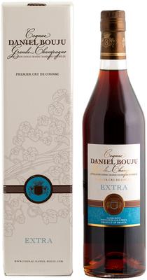 Коньяк французский «Daniel Bouju Extra, 0.7 л» в подарочной упаковке