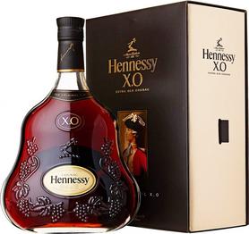 Коньяк французский «Hennessy XO, 1.5 л» в подарочной упаковке