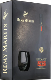 Коньяк французский «Remy Martin VSOP» в подарочной упаковке с бокалом