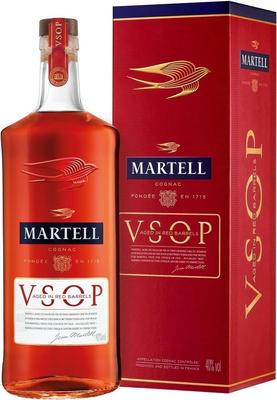 Коньяк французский «Martell VSOP Aged in Red Barrels, 1 л» в подарочной упаковке