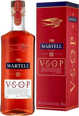 Коньяк французский «Martell VSOP Aged in Red Barrels, 0.5 л» в подарочной упаковке