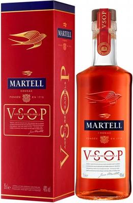 Коньяк французский «Martell VSOP Aged in Red Barrels, 0.35 л» в подарочной упаковке