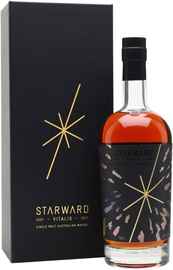 Виски «Starward Vitalis» в подарочной упаковке