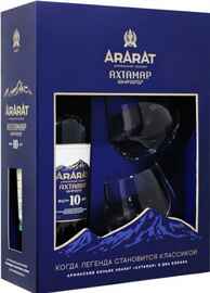 Коньяк армянский «Арарат Ахматар» в подарочной упаковке с 2-мя бокалами