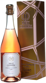 Вино игристое розовое сухое «Мец Сюник Розе» в подарочной упаковке