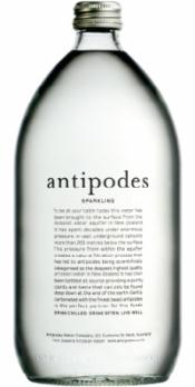 Вода газированная «Antipodes» в стеклянной бутылке