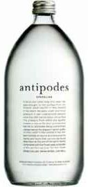 Вода газированная «Antipodes» в стеклянной бутылке