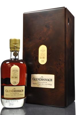 Виски «Glendronach Grandeur» в подарочной упаковке