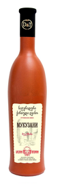 Вино красное сухое «Вазиани Мукузани» в глиняной бутылке