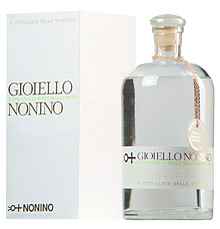 Граппа «Nonino Gioiello Distillato di Miele D'Acacia» в подарочной упаковке