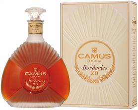 Коньяк французский «Camus X.O. Borderies, 0.05 л» в подарочной упаковке