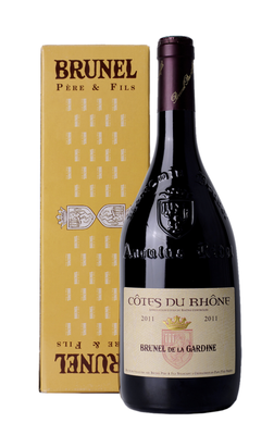 Вино красное сухое «Cotes du Rhone Brunel de la Gardine» 2013 г. в подарочной упаковке.