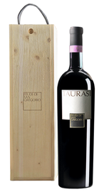 Вино красное сухое «Taurasi» 2009 г. в деревянной коробке
