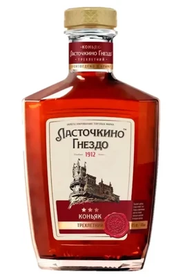 Коньяк российский Ласточкино Гнездо 3-летний, 0.5 л