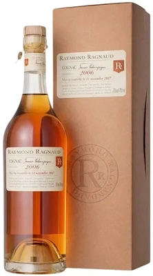 Коньяк Raymond Ragnaud Grand Champagne 1er Cru Millesime, 0.7 л 2006, в подарочной упаковке