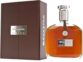 Коньяк Braastad Extra, 0.7 л в подарочной упаковке