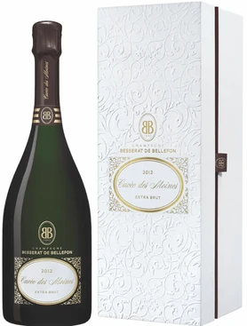Шампанское белое экстра брют Besserat de Bellefon Cuvee des Moines Extra Brut Champagne AOC, 0.75 л 2012, в подарочной упаковке