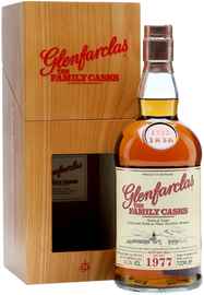 Виски шотландский «Glenfarclas 1977 Family Casks» в подарочной коробке