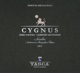 Вино красное сухое «Cygnus» 2011 г.