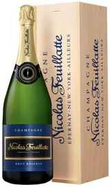 Шампанское белое брют «Nicolas Feuillatte Brut Reserve» в деревянной упаковке