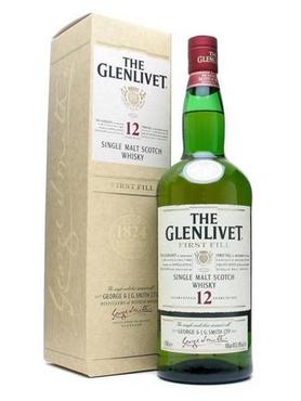 Виски шотландский «Glenlivet, 0.7 л» в подарочной упаковке