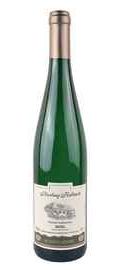 Вино белое полусладкое «Schmitt Sohne Riesling Kabinett» в зеленой бутылке