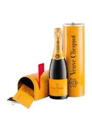 Шампанское белое брют «Veuve Clicquot Brut» в подарочной упаковке