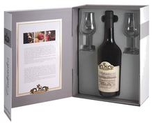 Кальвадос «Coeur de Lion Calvados Selection» в подарочной упаковке с двумя бокалами