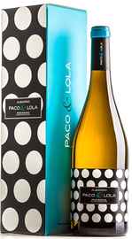 Вино белое сухое «Albariono Rias Baixas Paco&Lola» в подарочной упаковке