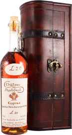 Коньяк французский «Petite Champagne Chateau de Montifaud 20 Years Old» в деревянной коробке 