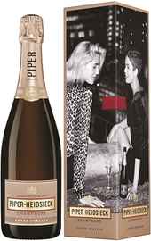 Шампанское белое полусухое «Piper-Heidsieck Cuvee Sublime Demi-Sec» в подарочной упаковке "Дэш оф Седакшн"