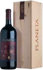 Вино красное сухое «Planeta Syrah Sicilia» 2011 г. в деревянной коробке