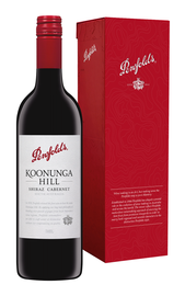 Вино красное сухое «Koonunga Hill Shiraz Cabernet» в подарочной упаковке