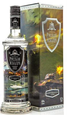 Водка «Русская Эскадра» с танком, в подарочной упаковке