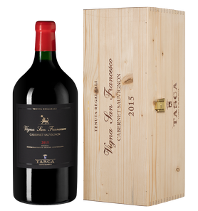 Вино красное сухое «Cygnus» 2015 г. в деревянной коробке